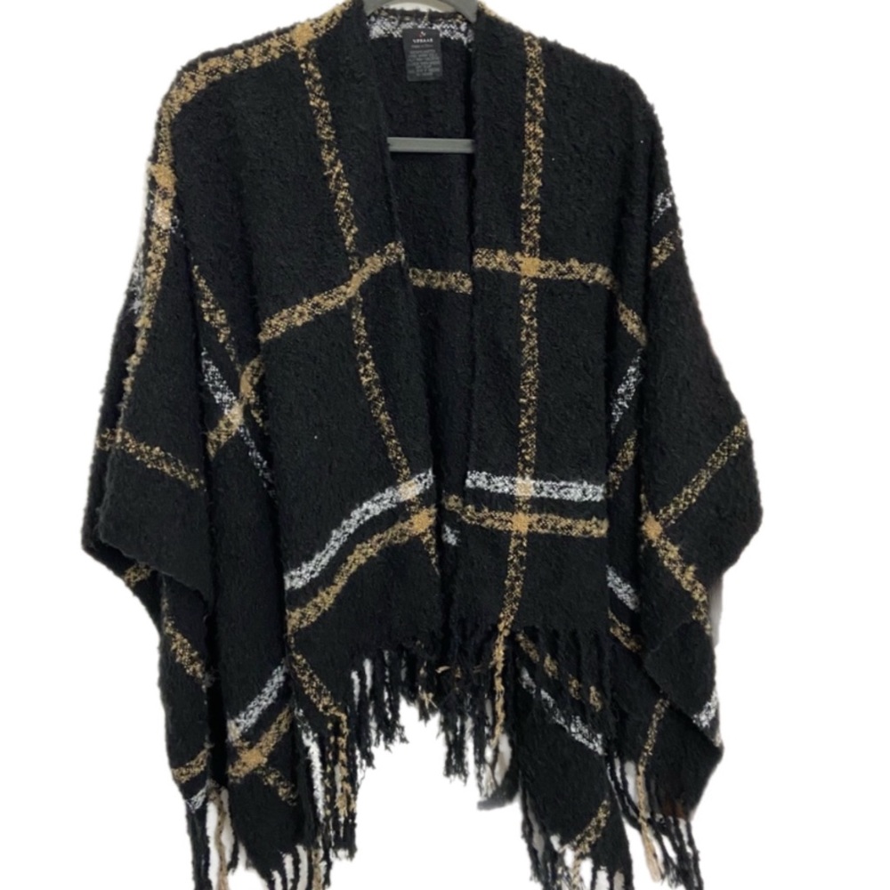 V.FRAAS Black, Gold and White Wrap